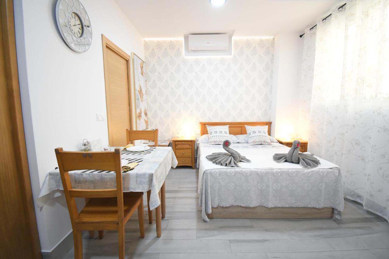 Jara Apartments ! マラガ エクステリア 写真